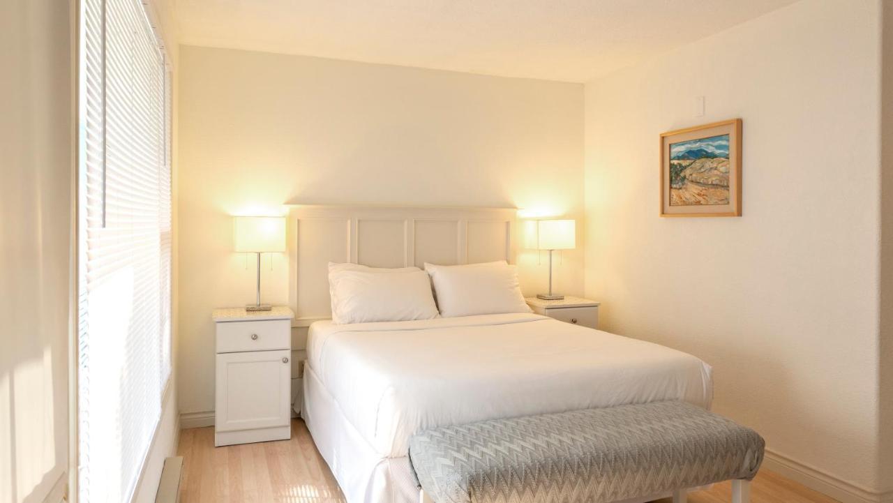 The Village Motel Нарамата Экстерьер фото